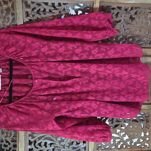 LC Lauren Conrad Tops - 🌟 LC Lauren Conrad Burgundy Patterned Blouse Size L